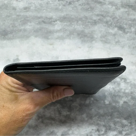 Louis Vuitton Taiga Leather Long Wallet – LV Authentic Vintage - Picture 8 of 10